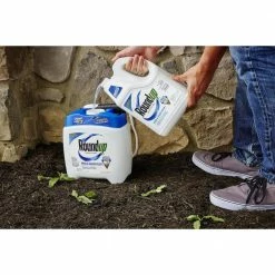Roundup Ready-To-Use Weed & Grass Killer III Refill, 1.25 Gallons - 5003810 - Herbicides -Farm And Ranch store d3bc55f31b7bb71ea20c1e48689bf540c93b4c2c 62580513 5