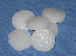 Enoz 14 oz Old Fashioned Moth Flakes - Bug & Pest Control -Farm And Ranch store f8fa5ee92412bb3294096907f968499c2e636815 mothballs